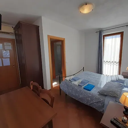 La Verbena Nocleg ze śniadaniem