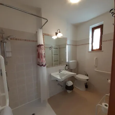 La Verbena Nocleg ze śniadaniem 2*
