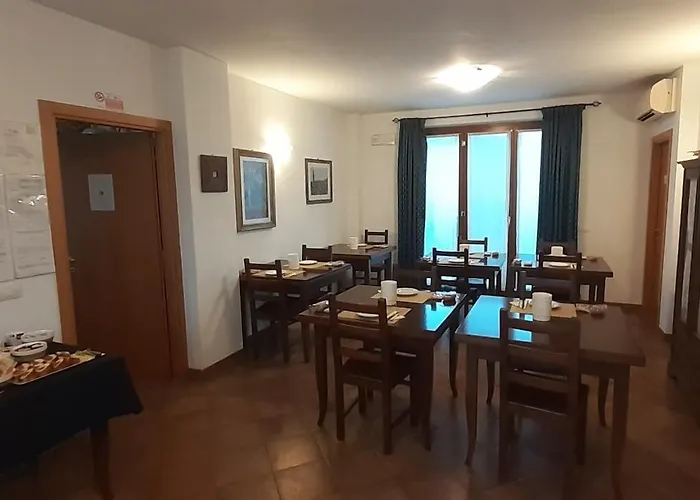 住宿加早餐酒店 拉维尔贝纳住宿加早餐酒店 3*